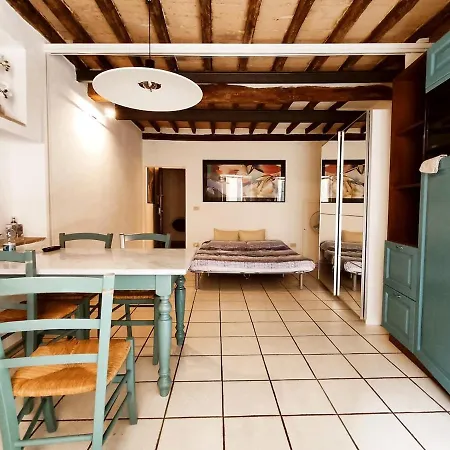 Apartamento Via Franciosa 36 Siena